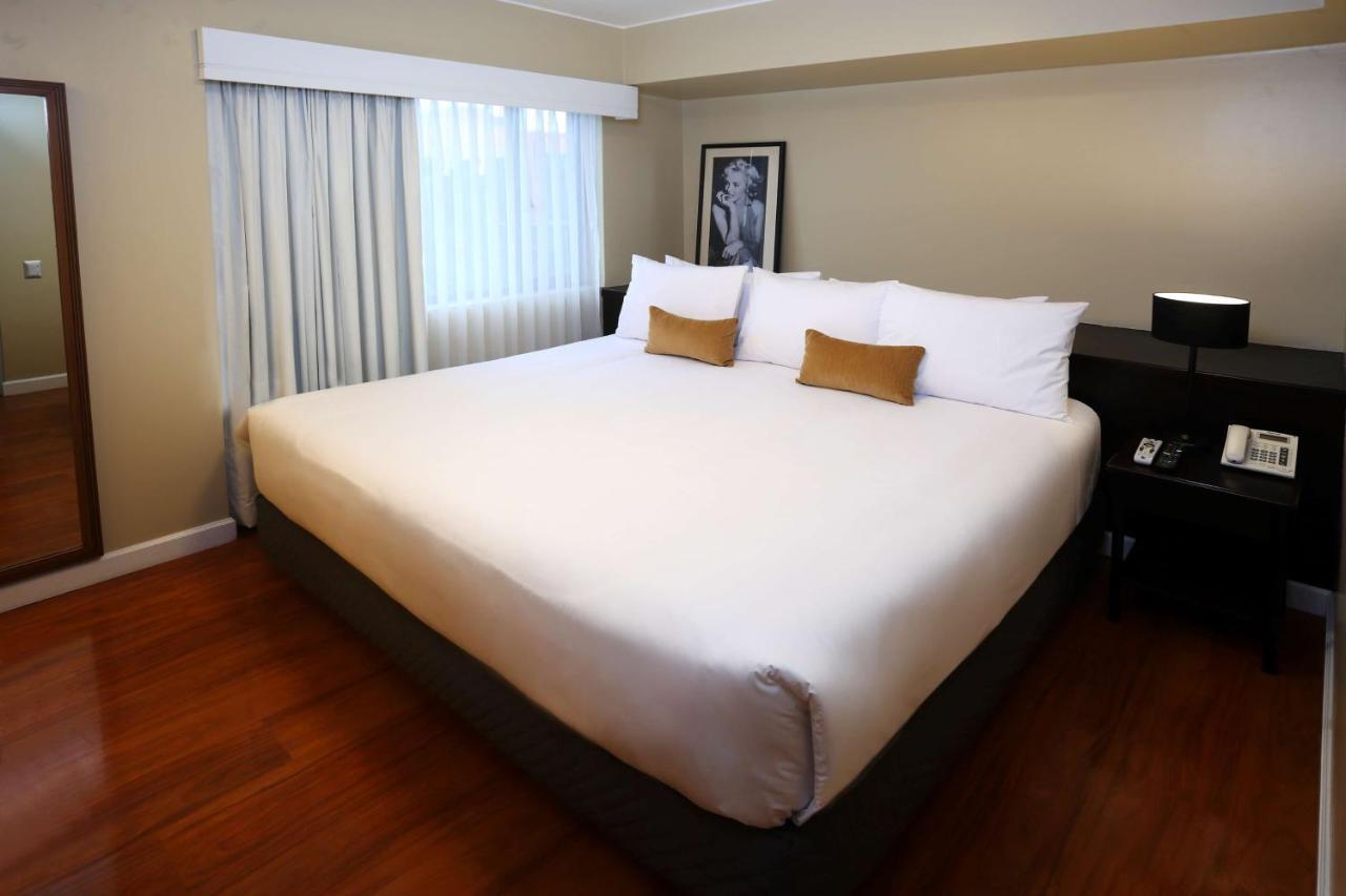 Radisson Hotel Plaza Del Bosque Lima Bagian luar foto